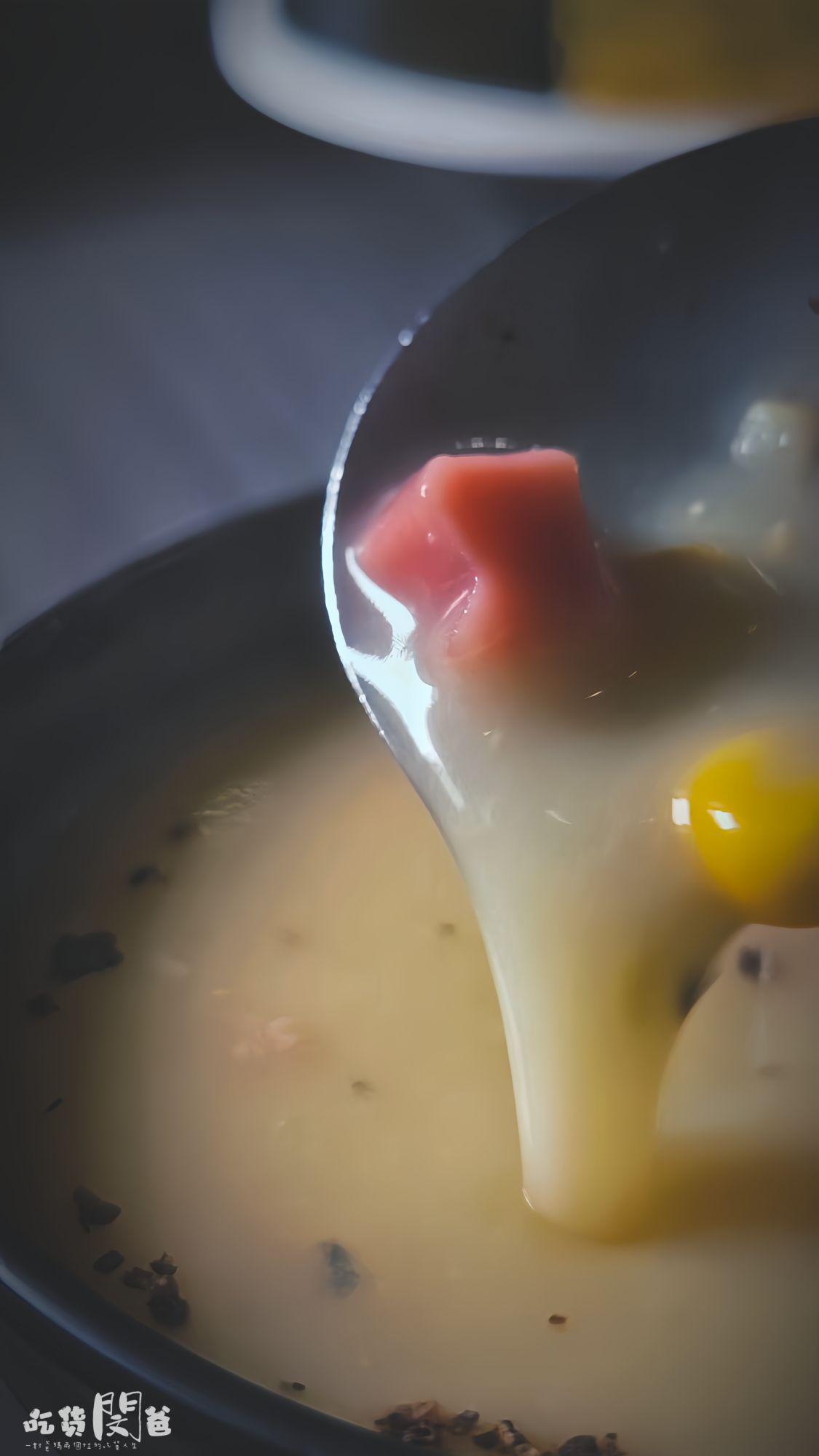 高雄小港吃到飽│靠炙燒牛排│超派牛排CP價！自助吧、鐵板麵還讓你爽爽吃！不吃還好，一吃愛上！