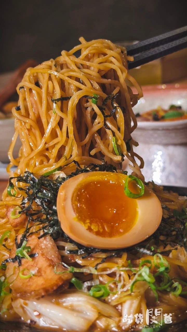 串吧酒食居│高雄前金│隱藏版食堂!超派宵夜場、最狂串燒,會一吃愛上! - 第38張圖 串吧酒食居│高雄前金│隱藏版食堂!超派宵夜場、最狂串燒,會一吃愛上!