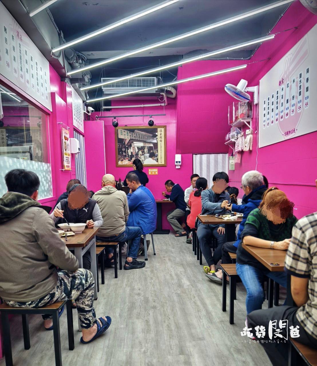 光華路溫家麵館│高雄前鎮│老店新開！麵必吃、滷味必點、湯必喝！高CP宵夜場，你會愛上！