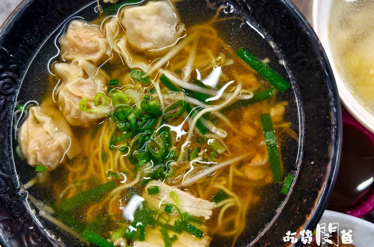 光華路溫家麵館│高雄前鎮│老店新開！麵必吃、滷味必點、湯必喝！高CP宵夜場，你會愛上！