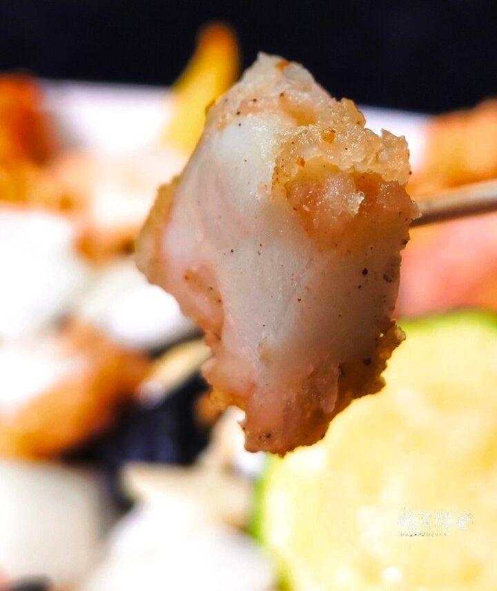 蘋果雞鹹酥雞│高雄鳳山│必吃！厚重多汁的６０元比臉大雞排！超佛！超派！超愛！