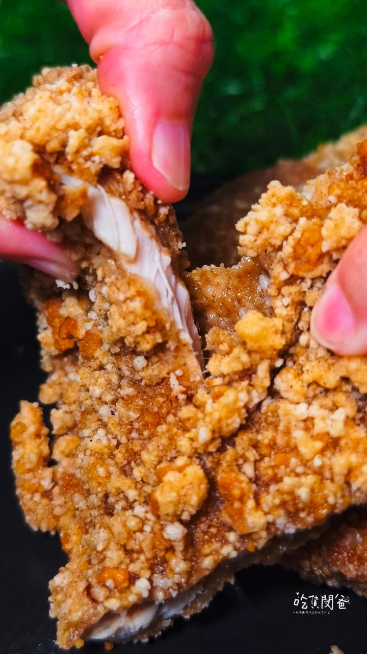 蘋果雞鹹酥雞│高雄鳳山│必吃！厚重多汁的６０元比臉大雞排！超佛！超派！超愛！