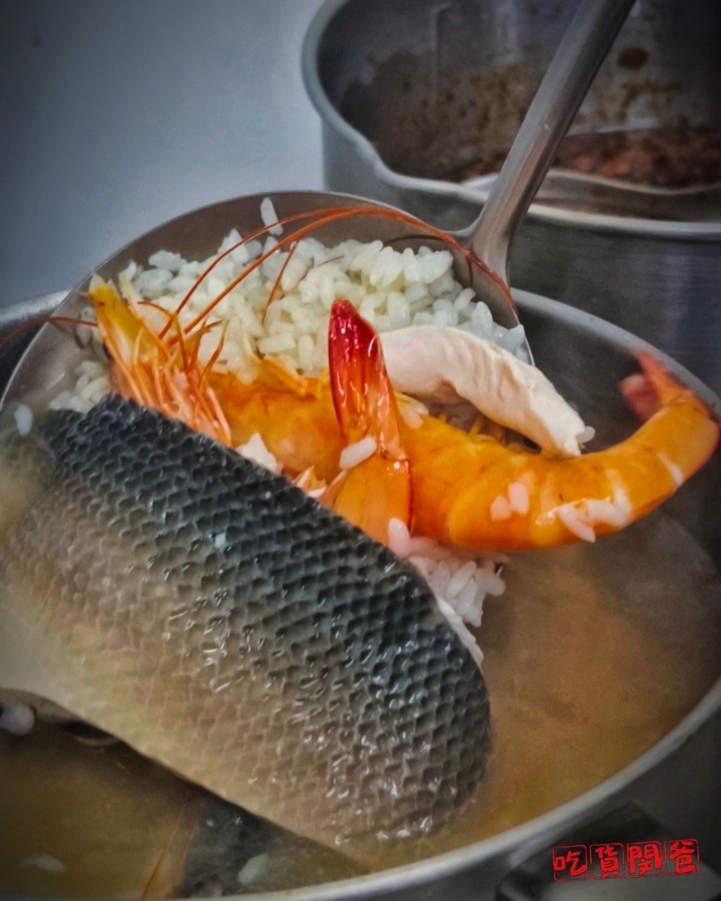 欣漁翁海產粥2.0 │高雄三民 │超狂巨無霸料多多人氣海產粥，一人吃兩人補！