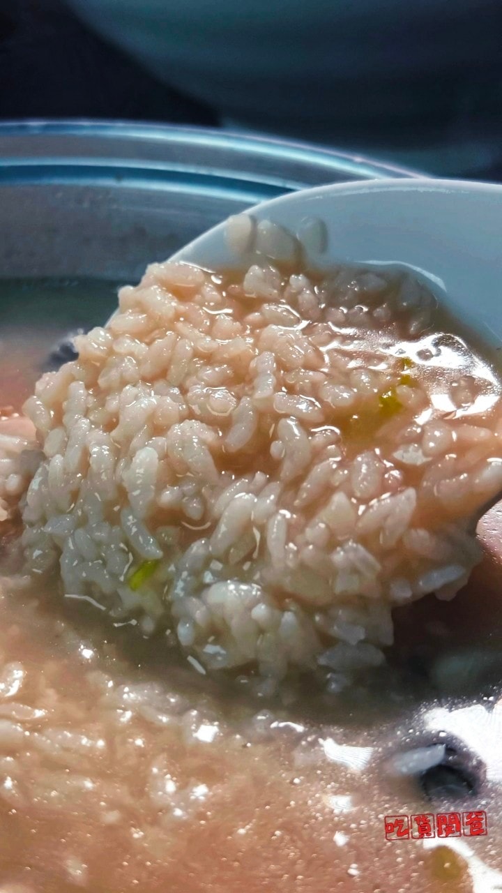 欣漁翁海產粥2.0 │高雄三民 │超狂巨無霸料多多人氣海產粥，一人吃兩人補！