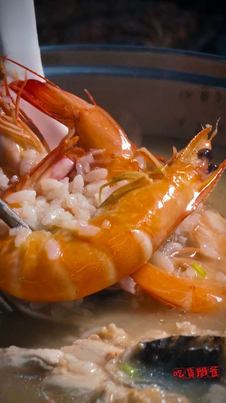 欣漁翁海產粥2.0 │高雄三民 │超狂巨無霸料多多人氣海產粥，一人吃兩人補！