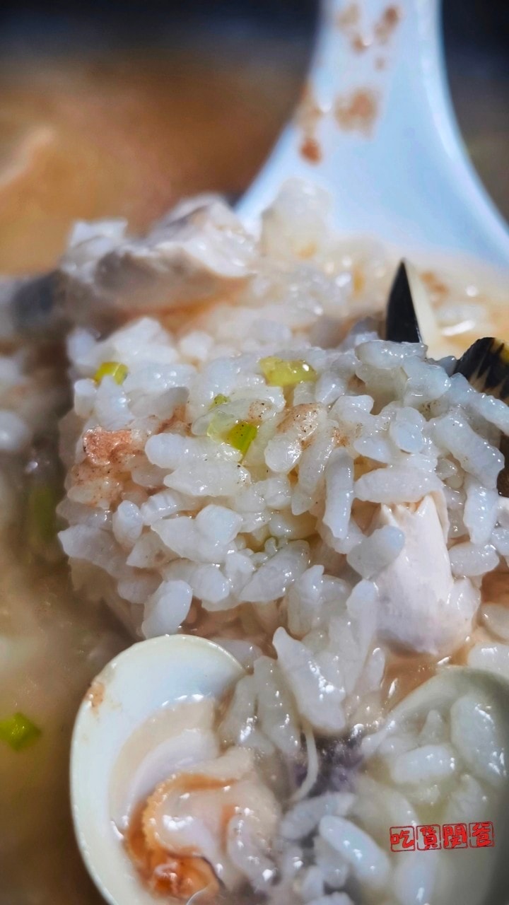 欣漁翁海產粥2.0 │高雄三民 │超狂巨無霸料多多人氣海產粥，一人吃兩人補！