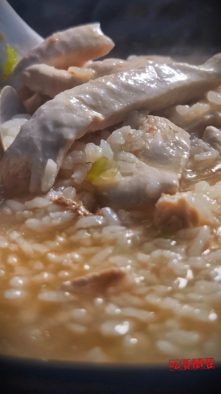 欣漁翁海產粥2.0 │高雄三民 │超狂巨無霸料多多人氣海產粥，一人吃兩人補！