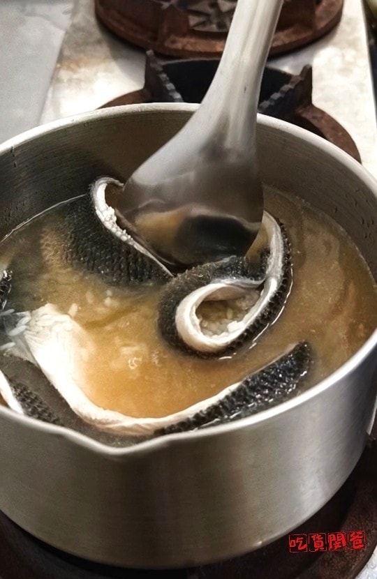 欣漁翁海產粥2.0 │高雄三民 │超狂巨無霸料多多人氣海產粥，一人吃兩人補！