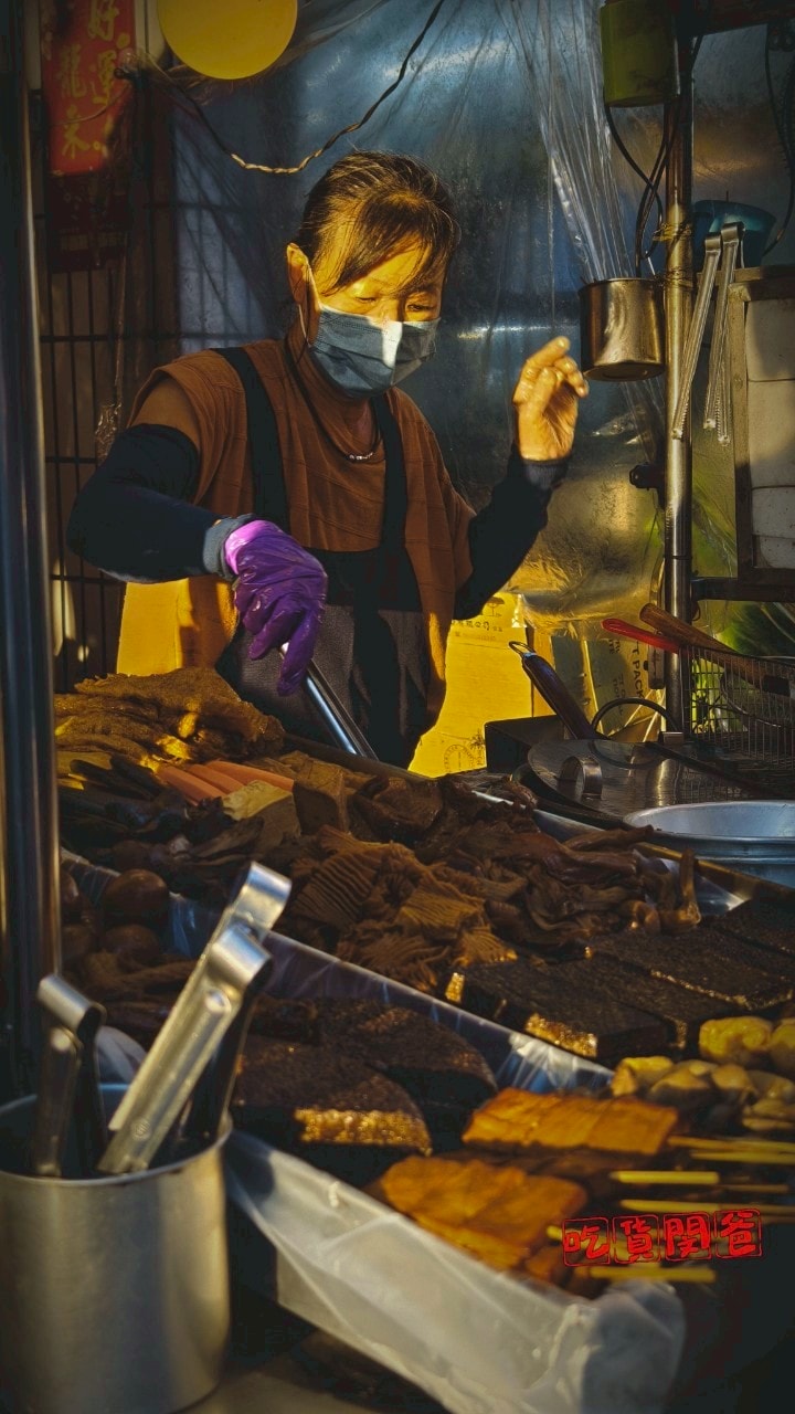 正東山鴨頭│高雄三民│價格超級佛,讓你輕鬆吃!爽爽嗑奢華系炸物! - 第8張圖 正東山鴨頭│高雄三民│價格超級佛,讓你輕鬆吃!爽爽嗑奢華系炸物!