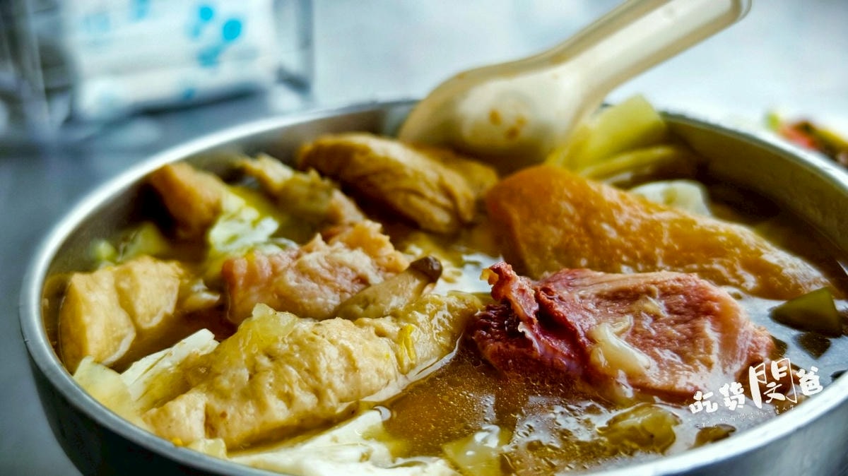 三角窗菜尾湯、土豆肉燥飯│高雄大寮│超佛大碗公菜尾,搭個土豆肉燥飯,一吃愛上 ! - 第2張圖 三角窗菜尾湯、土豆肉燥飯│高雄大寮│超佛大碗公菜尾,搭個土豆肉燥飯,一吃愛上 !