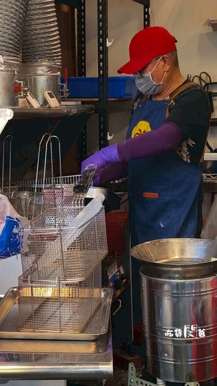 高雄鳳山│蘋果雞│比臉大雞排必吃!再來個沁涼的在地老攤手炒粉圓冰就是爽! - 第5張圖 高雄鳳山│蘋果雞│比臉大雞排必吃!再來個沁涼的在地老攤手炒粉圓冰就是爽!