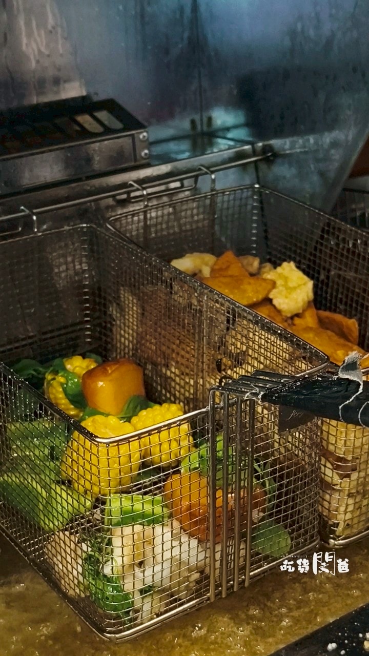 高雄鳳山│蘋果雞│比臉大雞排必吃!再來個沁涼的在地老攤手炒粉圓冰就是爽! - 第17張圖 高雄鳳山│蘋果雞│比臉大雞排必吃!再來個沁涼的在地老攤手炒粉圓冰就是爽!