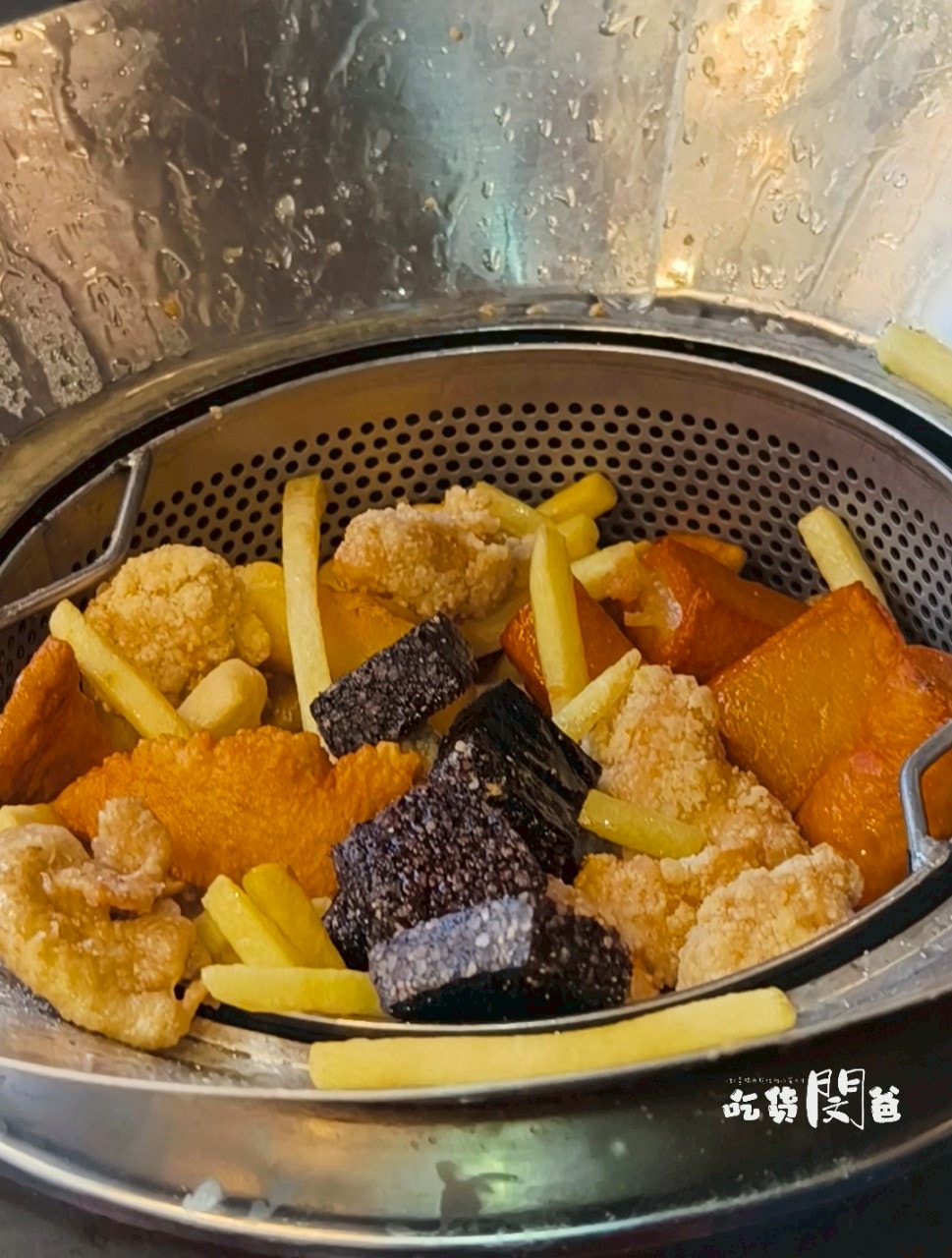 高雄鳳山│蘋果雞│比臉大雞排必吃!再來個沁涼的在地老攤手炒粉圓冰就是爽! - 第18張圖 高雄鳳山│蘋果雞│比臉大雞排必吃!再來個沁涼的在地老攤手炒粉圓冰就是爽!