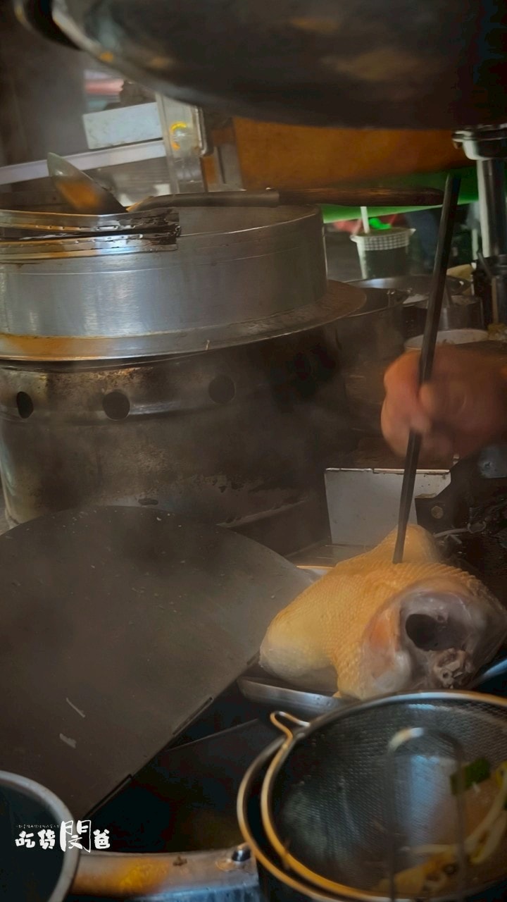 喜峰街當歸鴨麵線鴨肉飯│高雄三民│隱藏版│60年在地老店便宜好吃、份量大！一吃愛上！