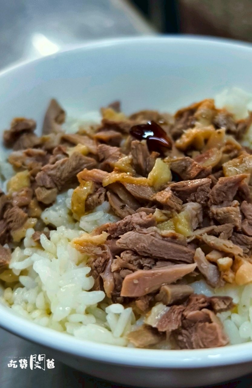 喜峰街當歸鴨麵線鴨肉飯│高雄三民│隱藏版│60年在地老店便宜好吃、份量大！一吃愛上！