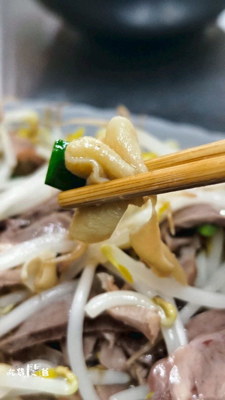 喜峰街當歸鴨麵線鴨肉飯│高雄三民│隱藏版│60年在地老店便宜好吃、份量大！一吃愛上！