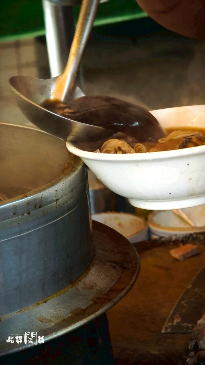 喜峰街當歸鴨麵線鴨肉飯│高雄三民│隱藏版│60年在地老店便宜好吃、份量大！一吃愛上！