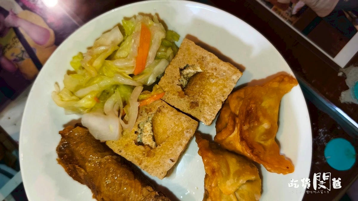勇記無敵蘿蔔糕|高雄鳳山|還有炸芋頭酥、麻辣鍋、臭豆腐,也是非常無敵! - 第20張圖 勇記無敵蘿蔔糕|高雄鳳山|還有炸芋頭酥、麻辣鍋、臭豆腐,也是非常無敵!
