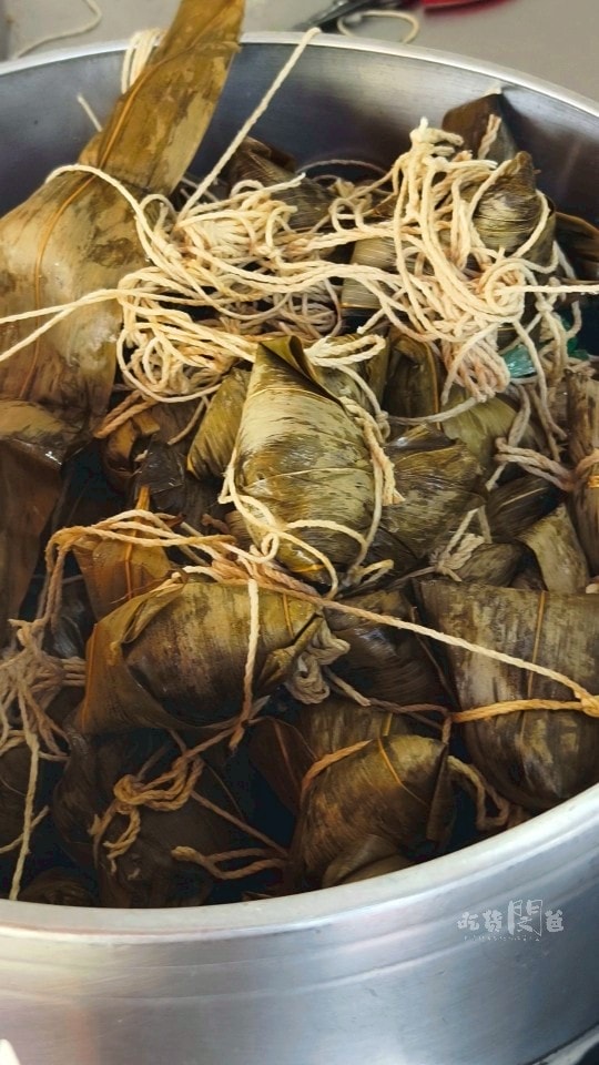 古早味土魠魚碗粿|高雄前鎮,炸魚超讚!肉粽碗粿Q彈,肉羹口感更是討喜! - 第10張圖 古早味土魠魚碗粿|高雄前鎮,炸魚超讚!肉粽碗粿Q彈,肉羹口感更是討喜!