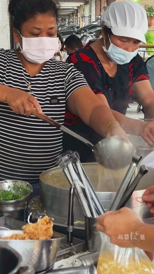 古早味土魠魚碗粿|高雄前鎮,炸魚超讚!肉粽碗粿Q彈,肉羹口感更是討喜! - 第23張圖 古早味土魠魚碗粿|高雄前鎮,炸魚超讚!肉粽碗粿Q彈,肉羹口感更是討喜!