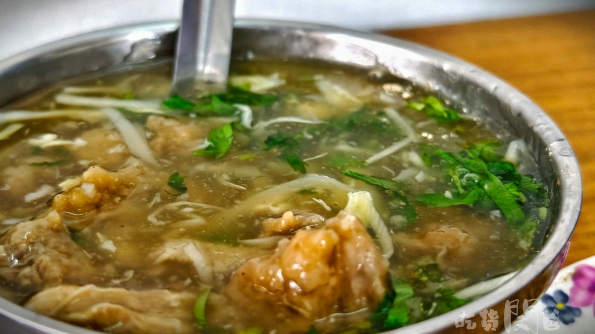 古早味土魠魚碗粿|高雄前鎮,炸魚超讚!肉粽碗粿Q彈,肉羹口感更是討喜! - 第16張圖 古早味土魠魚碗粿|高雄前鎮,炸魚超讚!肉粽碗粿Q彈,肉羹口感更是討喜!