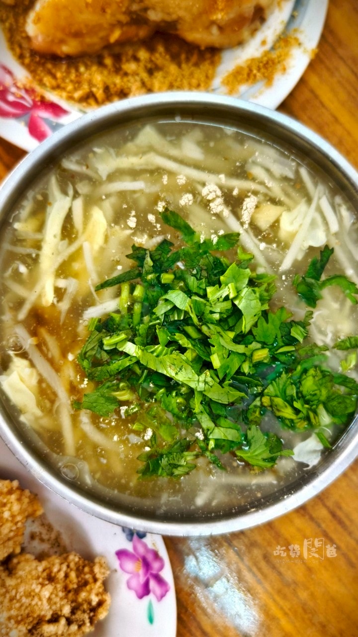 古早味土魠魚碗粿|高雄前鎮,炸魚超讚!肉粽碗粿Q彈,肉羹口感更是討喜! - 第17張圖 古早味土魠魚碗粿|高雄前鎮,炸魚超讚!肉粽碗粿Q彈,肉羹口感更是討喜!