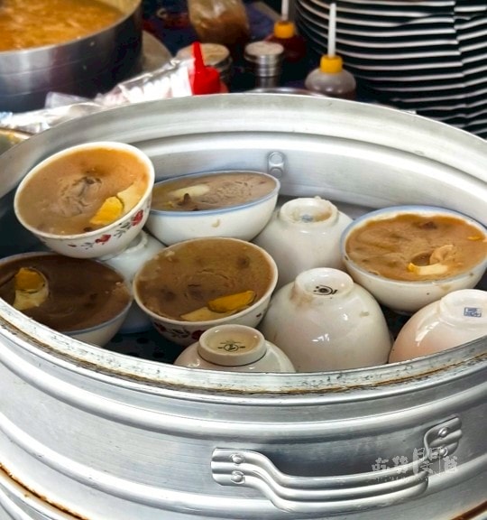 古早味土魠魚碗粿|高雄前鎮,炸魚超讚!肉粽碗粿Q彈,肉羹口感更是討喜! - 第5張圖 古早味土魠魚碗粿|高雄前鎮,炸魚超讚!肉粽碗粿Q彈,肉羹口感更是討喜!