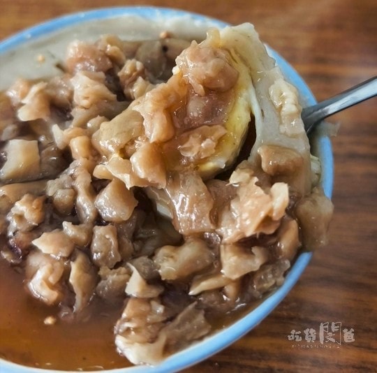 古早味土魠魚碗粿|高雄前鎮,炸魚超讚!肉粽碗粿Q彈,肉羹口感更是討喜! - 第8張圖 古早味土魠魚碗粿|高雄前鎮,炸魚超讚!肉粽碗粿Q彈,肉羹口感更是討喜!