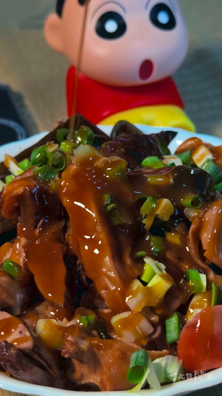 哈爾濱街陽春麵飯｜高雄三民｜後驛最強滷味！超佛心麵店，飯麵涮嘴！滷味秒殺！