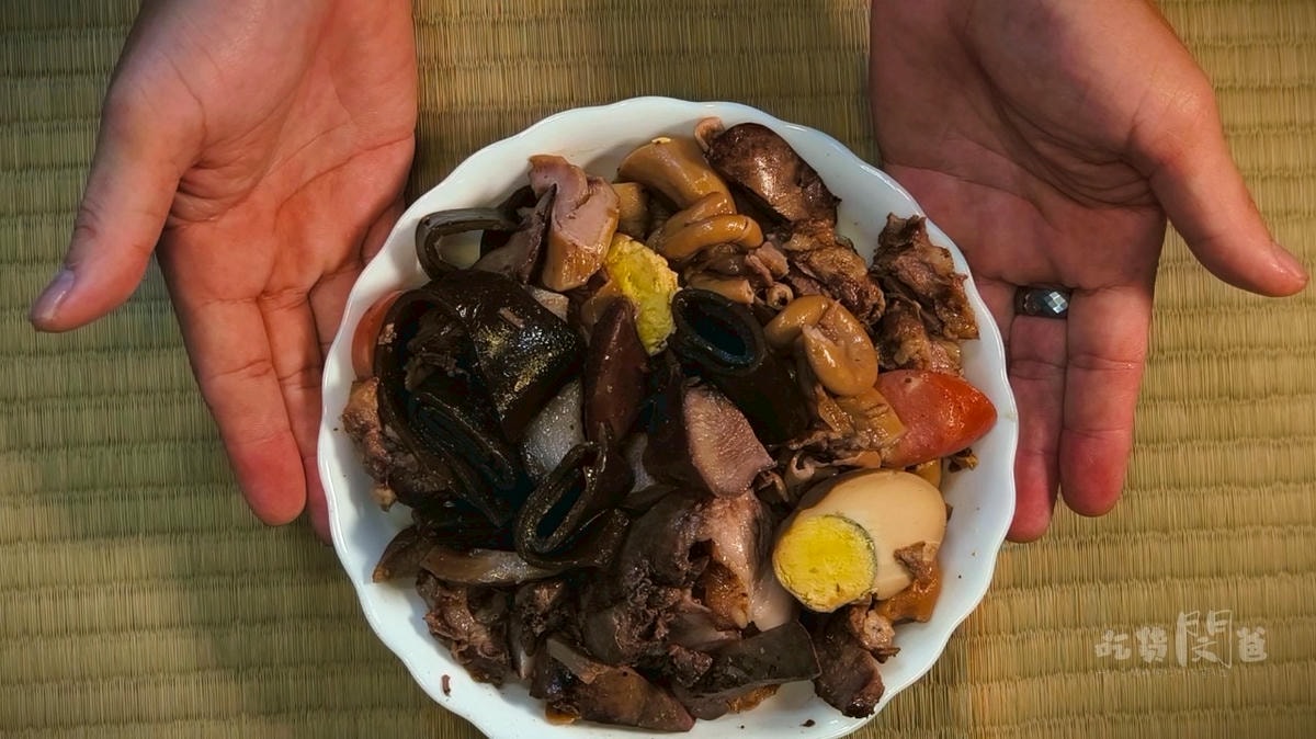 哈爾濱街陽春麵飯｜高雄三民｜後驛最強滷味！超佛心麵店，飯麵涮嘴！滷味秒殺！