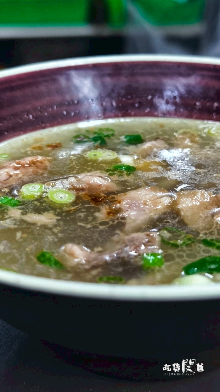 御麵館｜高雄前鎮｜地道四川麻辣麵、肥腸炸醬乾粉，不浮誇！包你一吃會愛上！