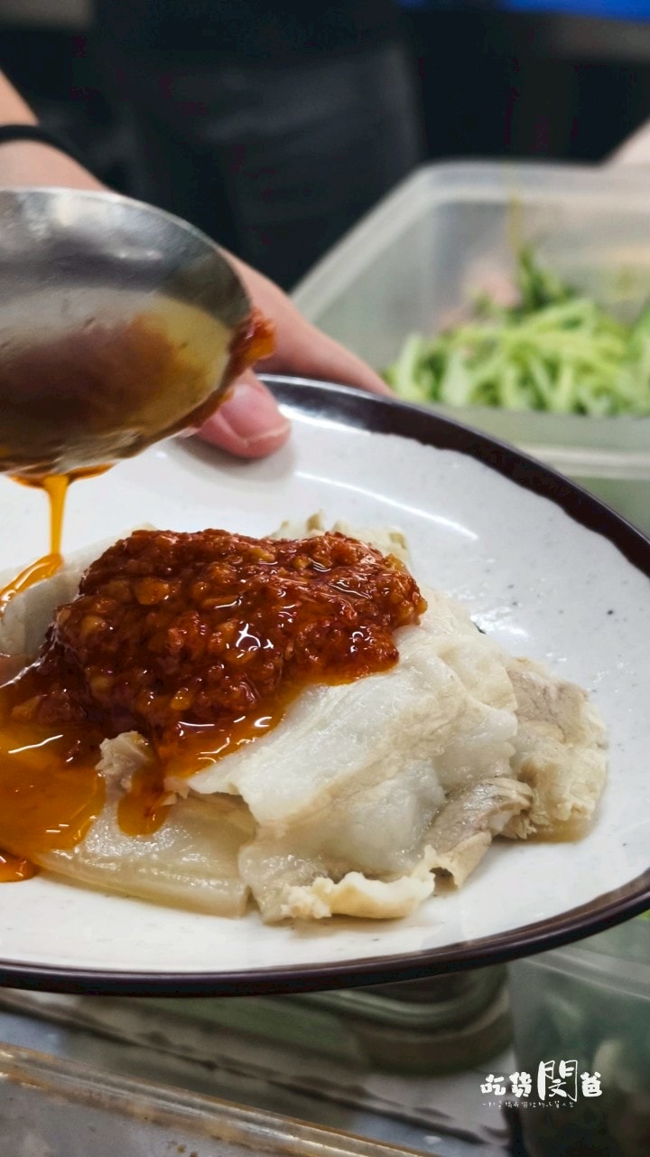 御麵館｜高雄前鎮｜地道四川麻辣麵、肥腸炸醬乾粉，不浮誇！包你一吃會愛上！