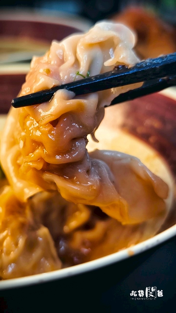 御麵館｜高雄前鎮｜地道四川麻辣麵、肥腸炸醬乾粉，不浮誇！包你一吃會愛上！