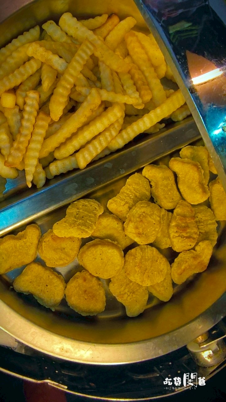 澎島之星｜澎湖吃到飽｜這間很狂！海鮮、肉肉吃到飽、胡椒鳳螺無限吃！口袋餅無限嗑！