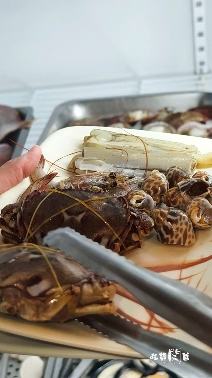 澎島之星｜澎湖吃到飽｜這間很狂！海鮮、肉肉吃到飽、胡椒鳳螺無限吃！口袋餅無限嗑！