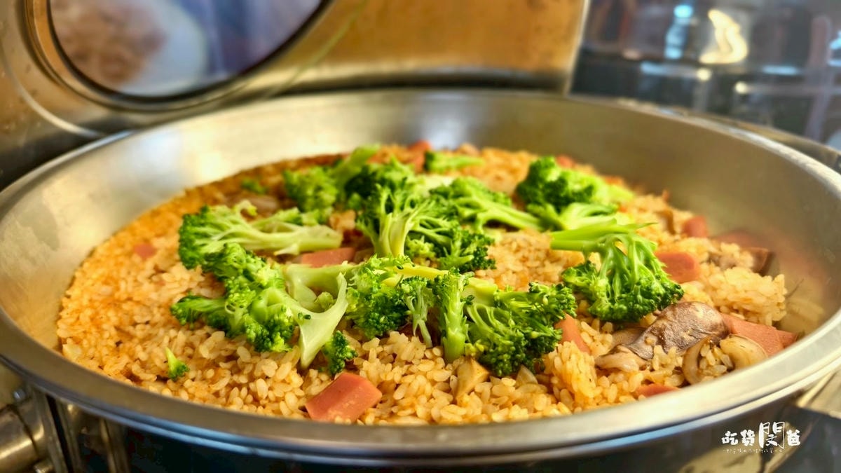 澎島之星｜澎湖吃到飽｜這間很狂！海鮮、肉肉吃到飽、胡椒鳳螺無限吃！口袋餅無限嗑！