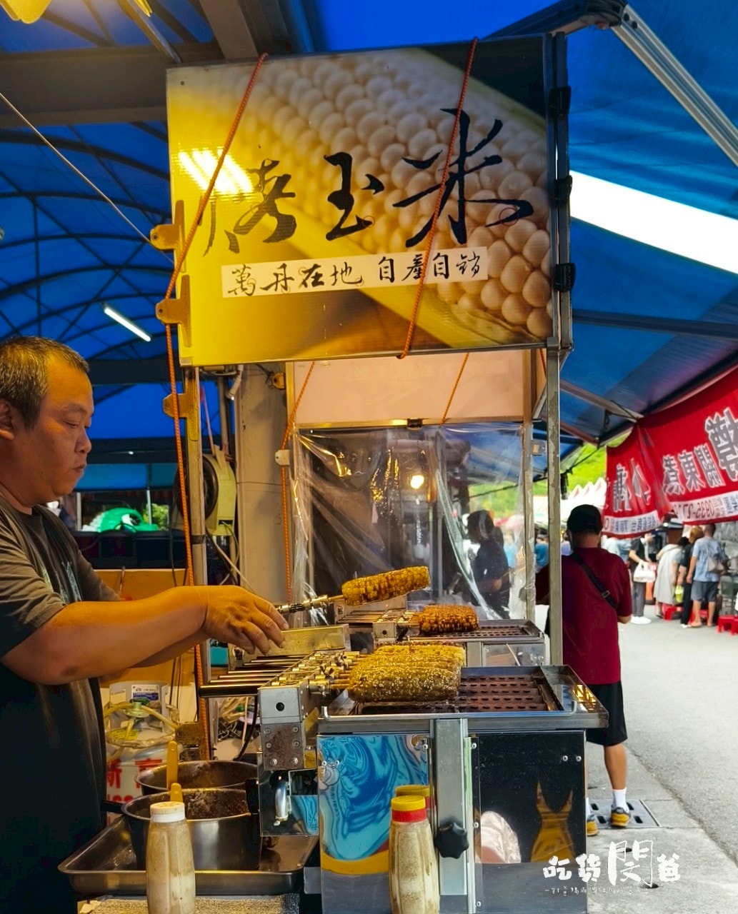 高雄鳳山|國泰花市隱藏版美食一次吃齊!霸氣蚵仔煎、麻辣關東煮、50元玉米,紅茶冰爽爽吃! - 第44張圖 高雄鳳山|國泰花市隱藏版美食一次吃齊!霸氣蚵仔煎、麻辣關東煮、50元玉米,紅茶冰爽爽吃!