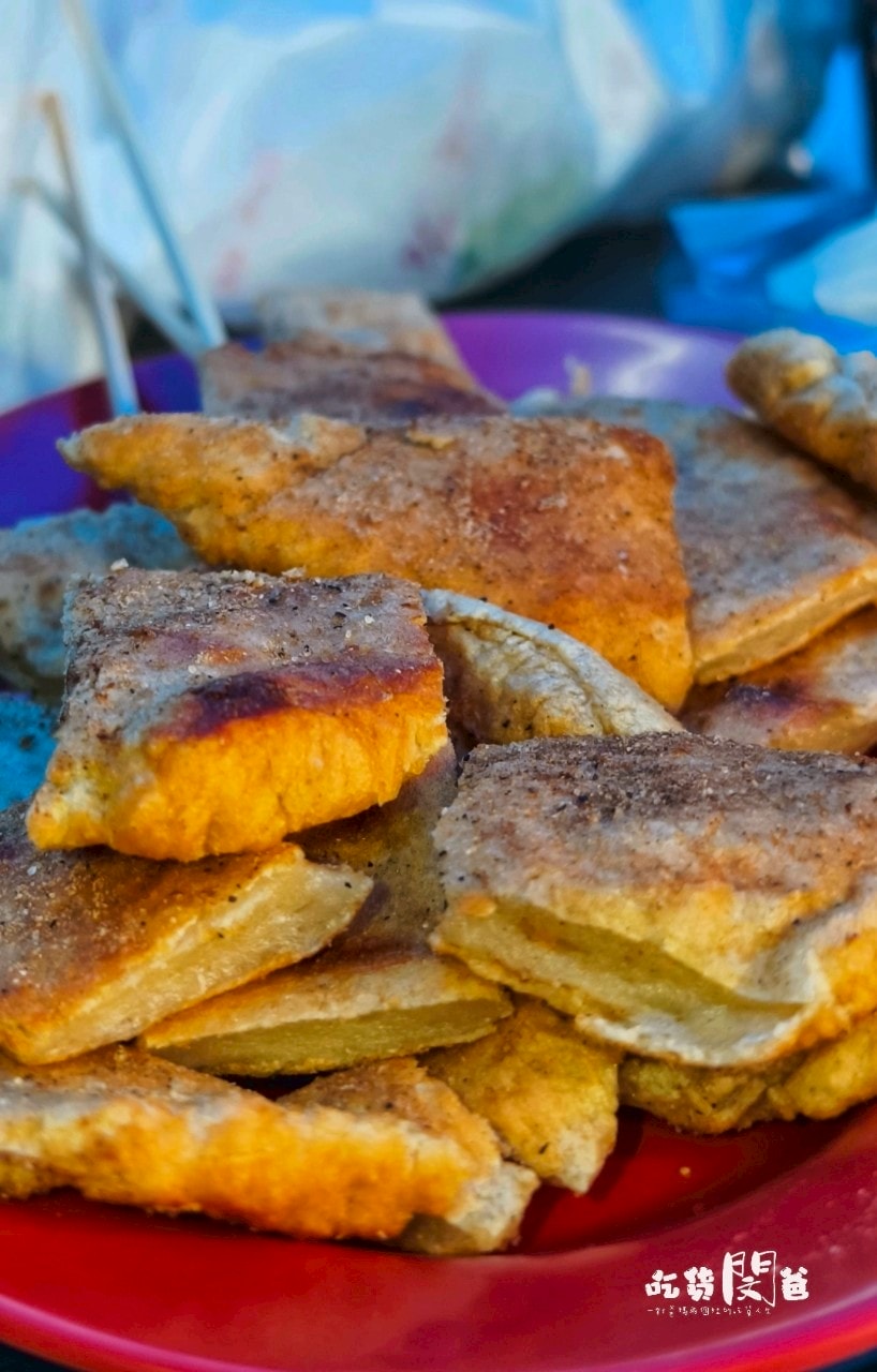 高雄鳳山|國泰花市隱藏版美食一次吃齊!霸氣蚵仔煎、麻辣關東煮、50元玉米,紅茶冰爽爽吃! - 第43張圖 高雄鳳山|國泰花市隱藏版美食一次吃齊!霸氣蚵仔煎、麻辣關東煮、50元玉米,紅茶冰爽爽吃!