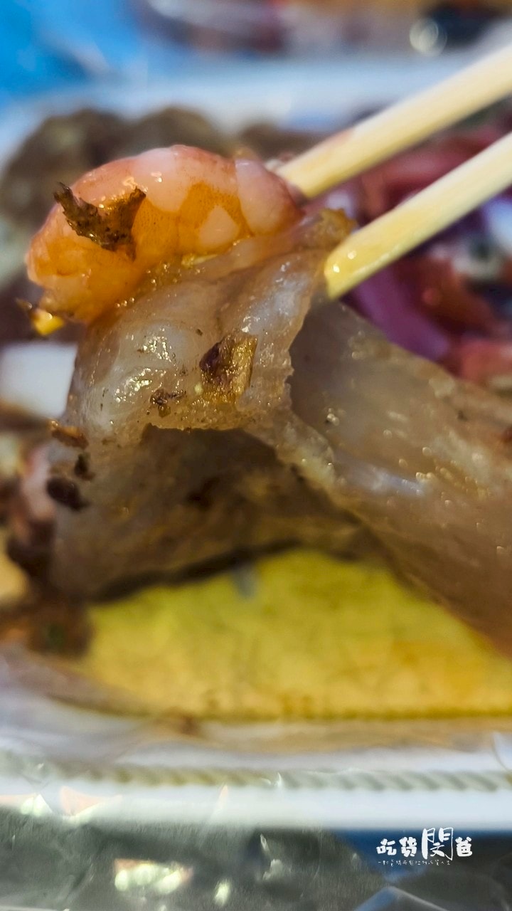 高雄鳳山|國泰花市隱藏版美食一次吃齊!霸氣蚵仔煎、麻辣關東煮、50元玉米,紅茶冰爽爽吃! - 第24張圖 高雄鳳山|國泰花市隱藏版美食一次吃齊!霸氣蚵仔煎、麻辣關東煮、50元玉米,紅茶冰爽爽吃!