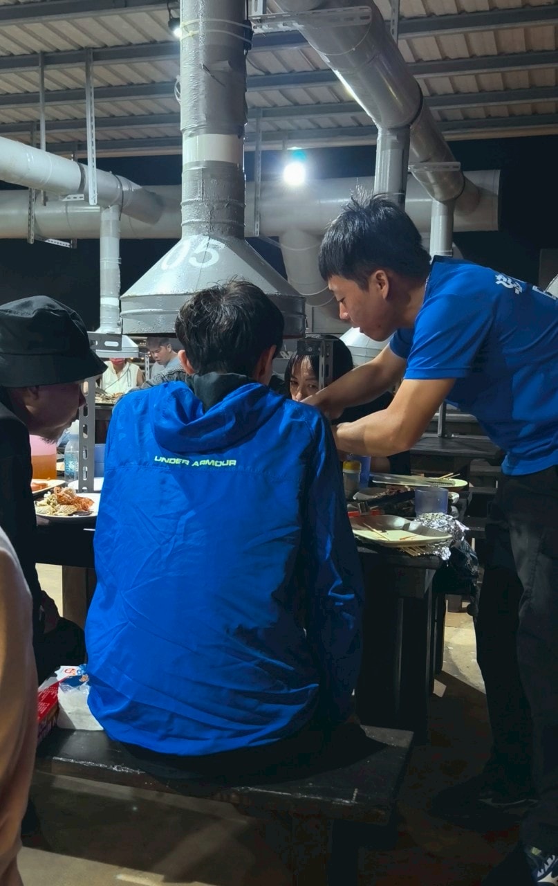 澎島之星｜澎湖吃到飽｜這間很狂！海鮮、肉肉吃到飽、胡椒鳳螺無限吃！口袋餅無限嗑！