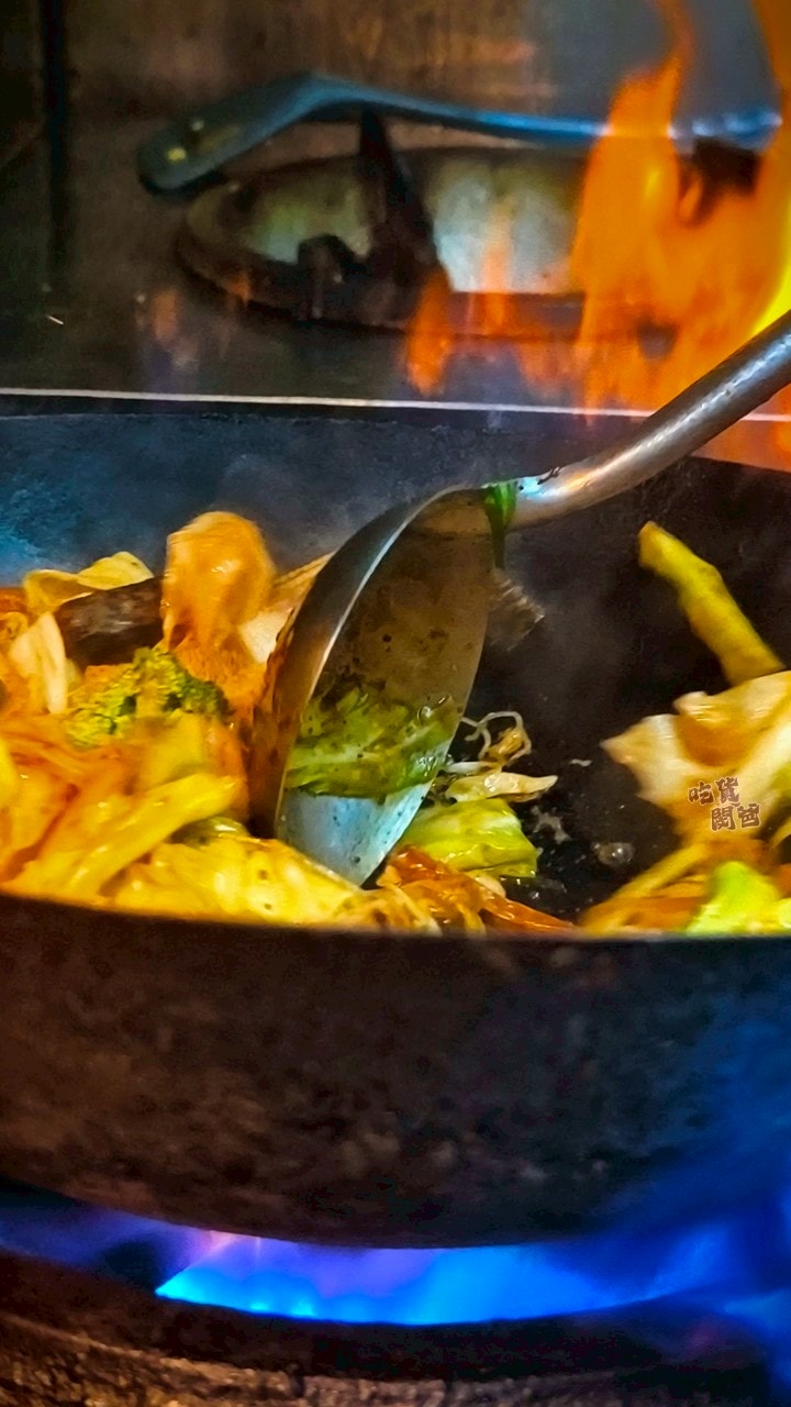 呷辣麻辣乾鍋|高雄三民|高醫最強宵夜場、熱河街覓食首選!一吃會愛上! - 第42張圖 呷辣麻辣乾鍋|高雄三民|高醫最強宵夜場、熱河街覓食首選!一吃會愛上!