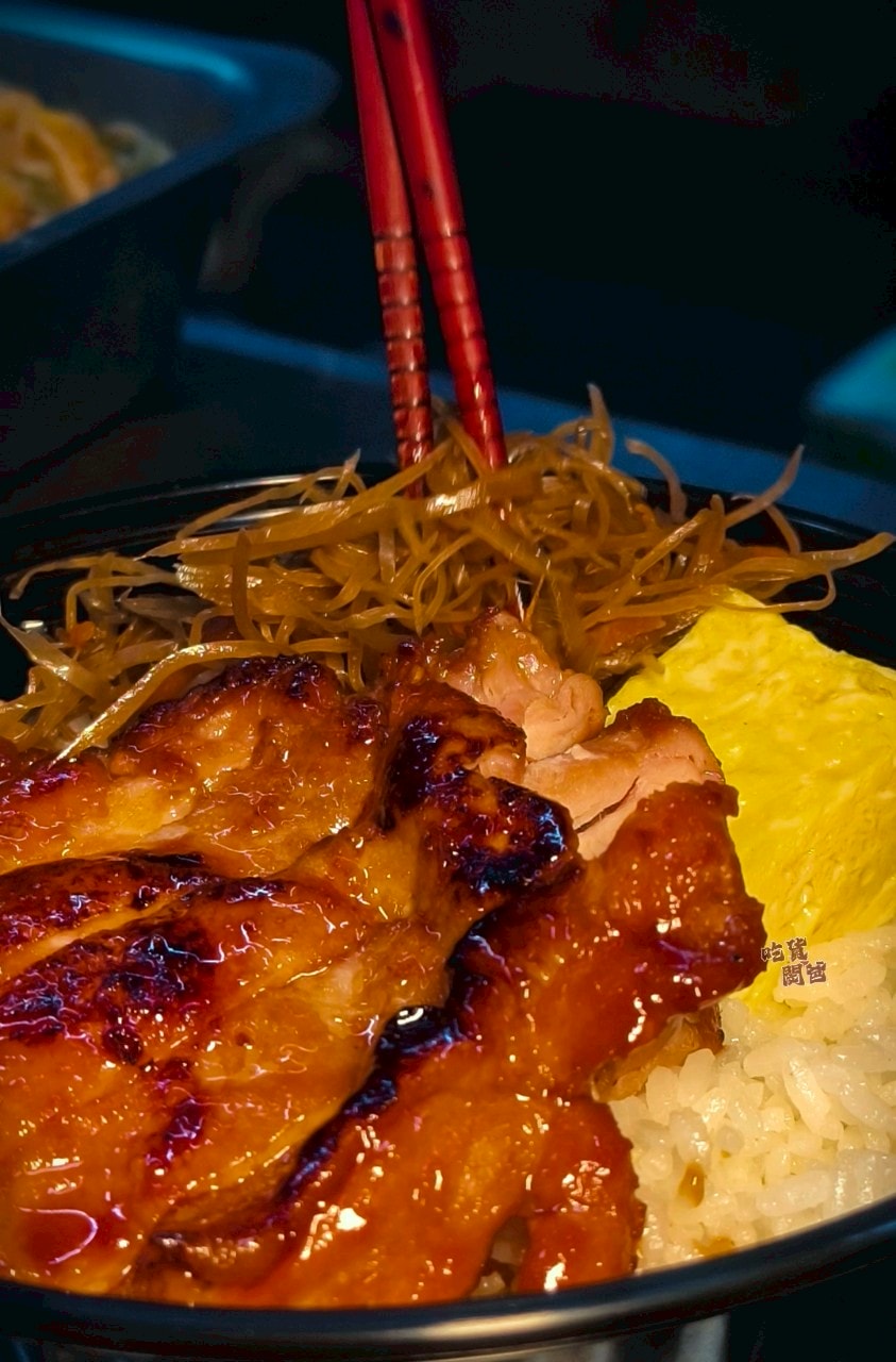 和暖日式定食｜高雄岡山｜丼飯強、餐盒狂！久久寵愛自己一次的美味，就是這款！