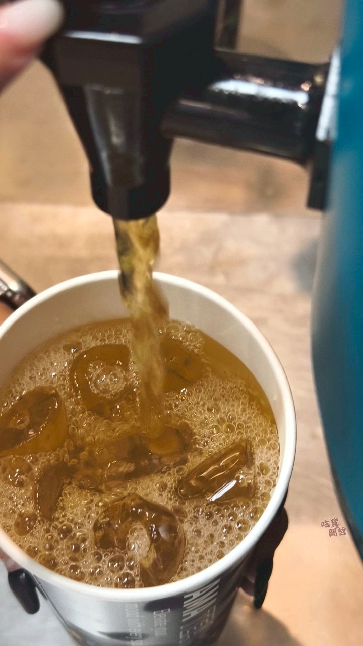 大麻紅茶冰鳳西店｜超扯！流沙爆漿厚片吐司爆好吃，再來杯紅茶冰超爽！