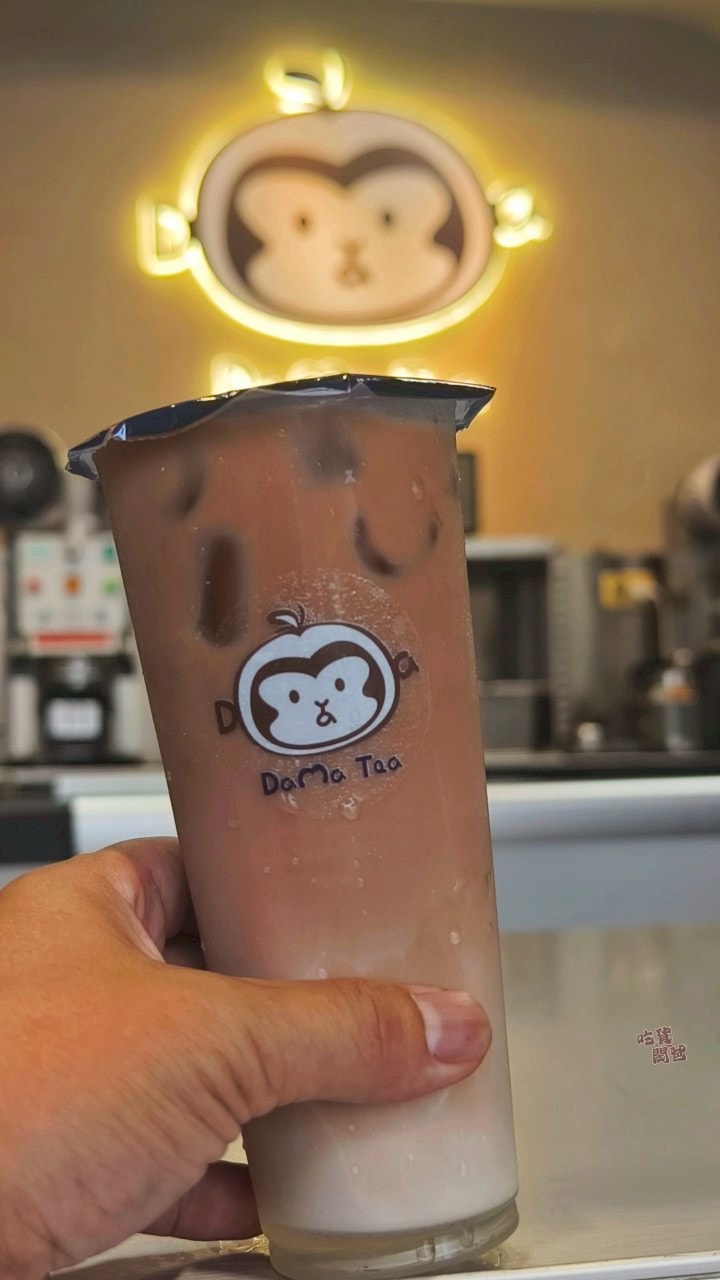大麻紅茶冰鳳西店｜超扯！流沙爆漿厚片吐司爆好吃，再來杯紅茶冰超爽！