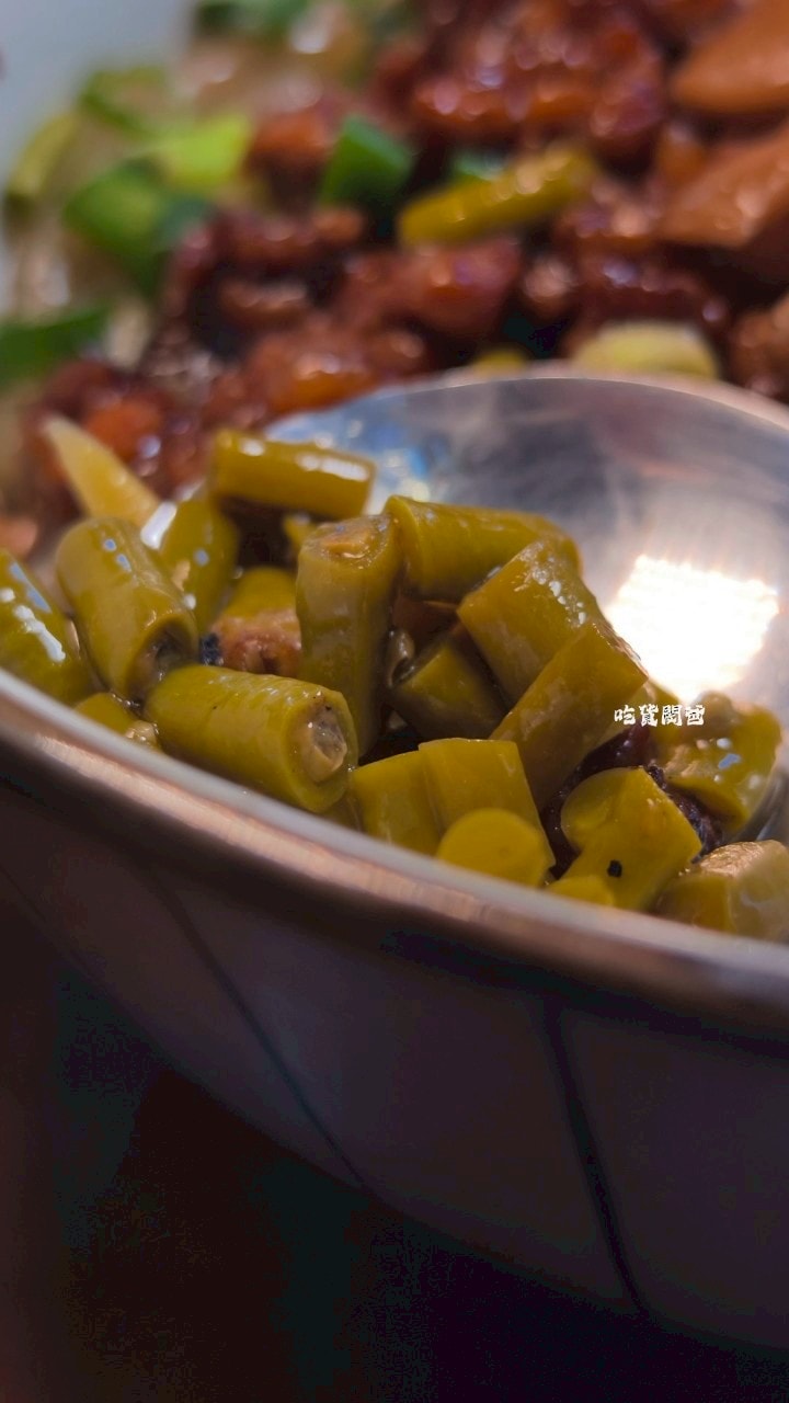 御麵館東港店|夠嗆!隱藏版小食堂,四川麻辣肥腸炸醬麵、酸辣乾粉夠勁必吃! - 第21張圖 御麵館東港店|夠嗆!隱藏版小食堂,四川麻辣肥腸炸醬麵、酸辣乾粉夠勁必吃!
