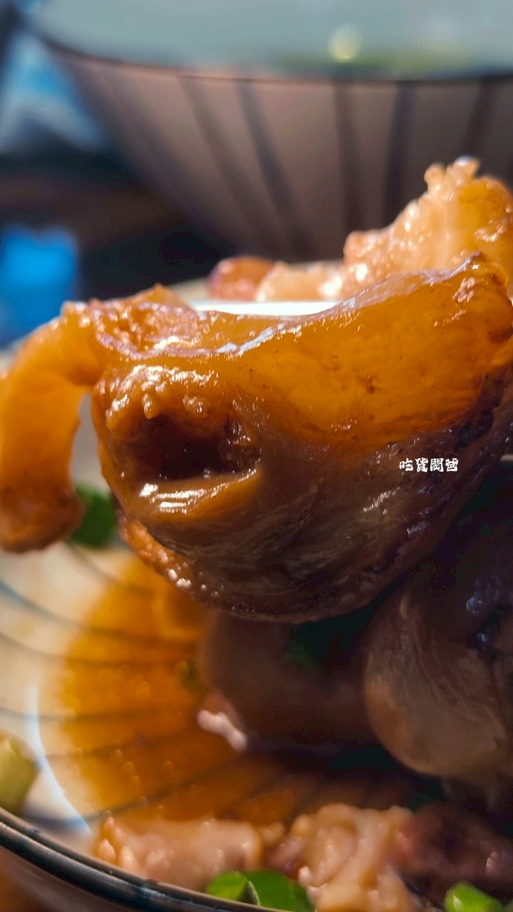 御麵館東港店|夠嗆!隱藏版小食堂,四川麻辣肥腸炸醬麵、酸辣乾粉夠勁必吃! - 第49張圖 御麵館東港店|夠嗆!隱藏版小食堂,四川麻辣肥腸炸醬麵、酸辣乾粉夠勁必吃!