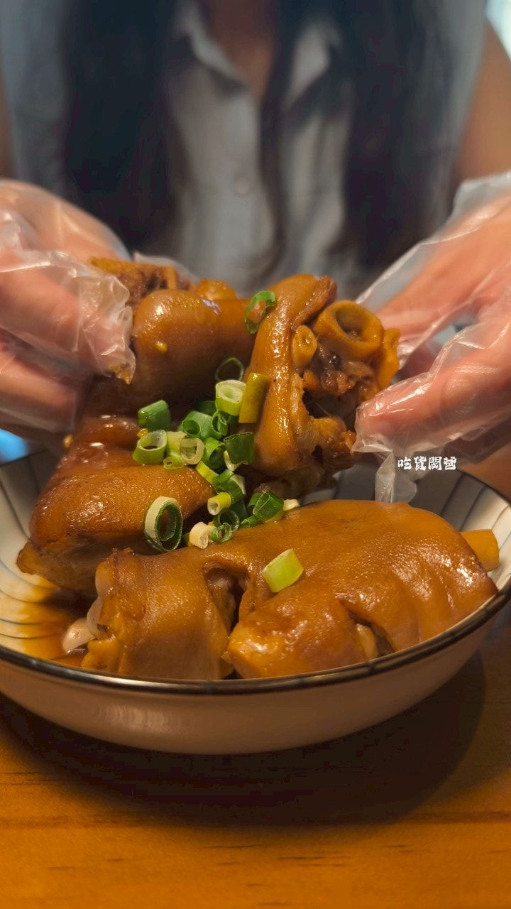 御麵館東港店|夠嗆!隱藏版小食堂,四川麻辣肥腸炸醬麵、酸辣乾粉夠勁必吃! - 第47張圖 御麵館東港店|夠嗆!隱藏版小食堂,四川麻辣肥腸炸醬麵、酸辣乾粉夠勁必吃!