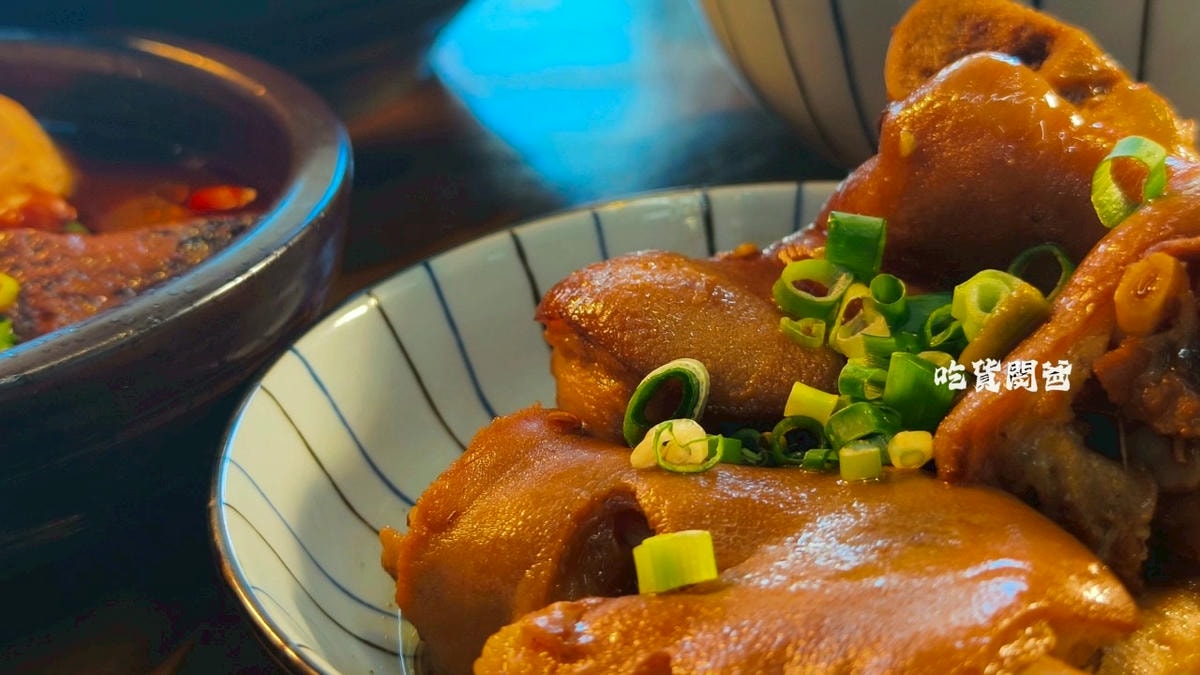 御麵館東港店|夠嗆!隱藏版小食堂,四川麻辣肥腸炸醬麵、酸辣乾粉夠勁必吃! - 第46張圖 御麵館東港店|夠嗆!隱藏版小食堂,四川麻辣肥腸炸醬麵、酸辣乾粉夠勁必吃!