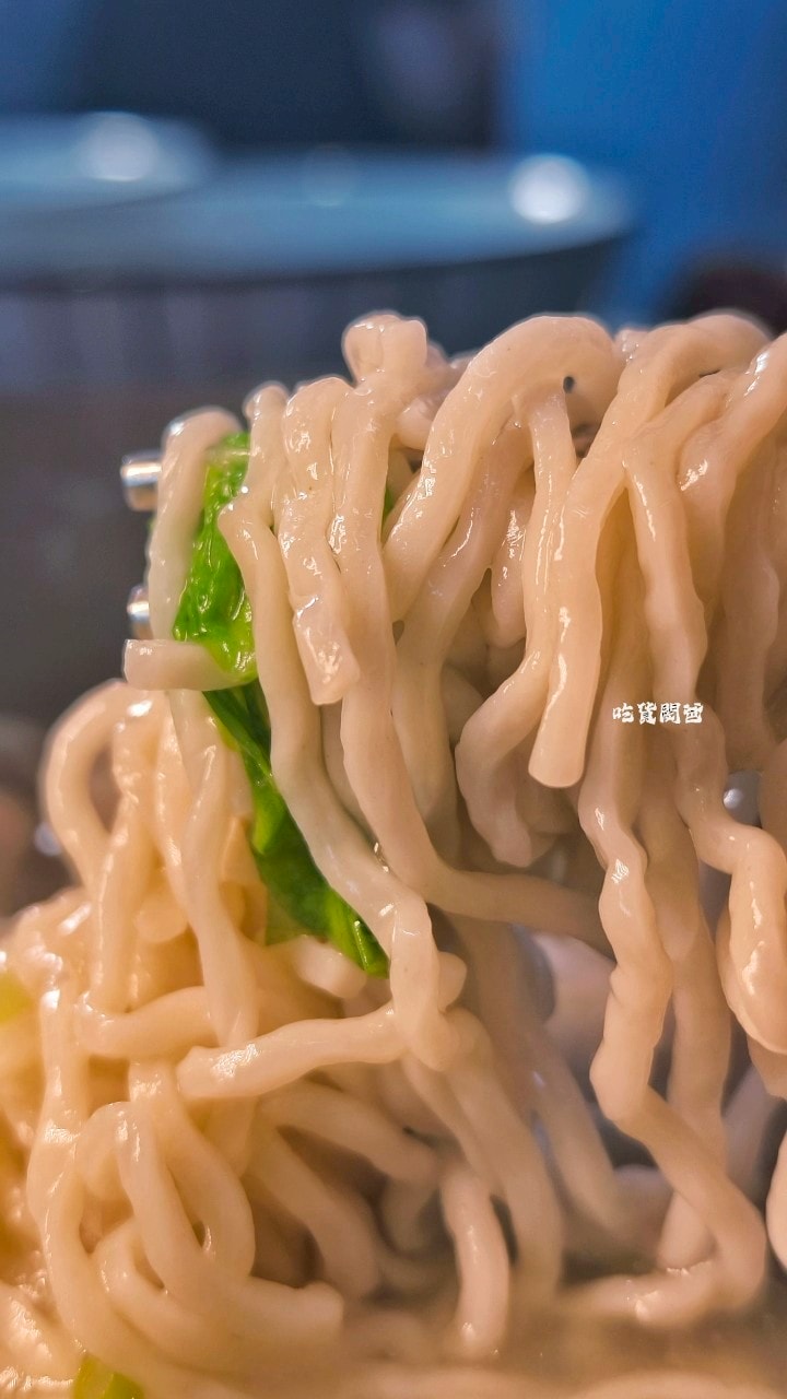 御麵館東港店|夠嗆!隱藏版小食堂,四川麻辣肥腸炸醬麵、酸辣乾粉夠勁必吃! - 第26張圖 御麵館東港店|夠嗆!隱藏版小食堂,四川麻辣肥腸炸醬麵、酸辣乾粉夠勁必吃!