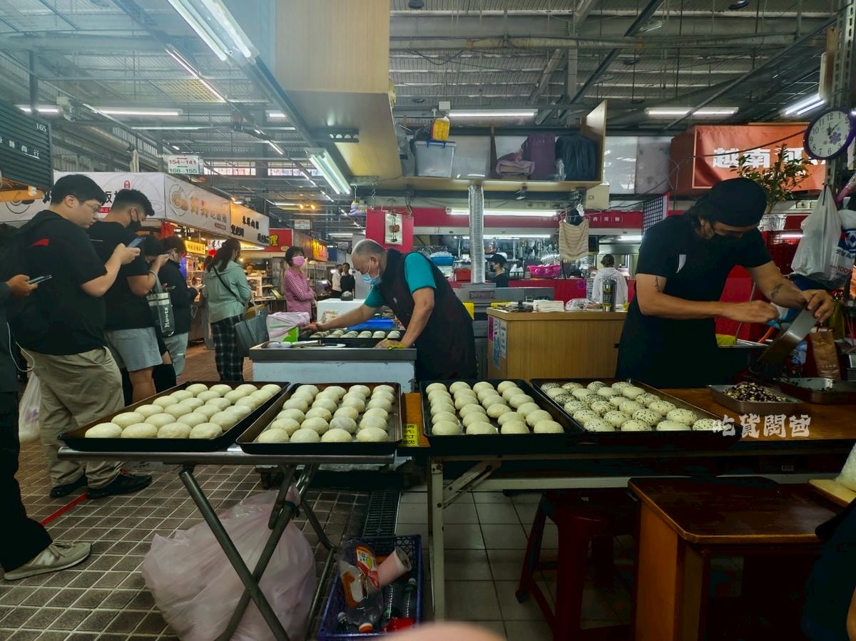 東慶北堂烤包子|高雄左營|隱藏市場內的老字號包子店,烤包子吃過沒?會愛上! - 第5張圖 東慶北堂烤包子|高雄左營|隱藏市場內的老字號包子店,烤包子吃過沒?會愛上!